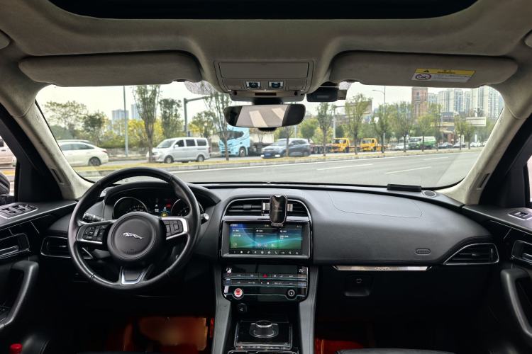 Used Jaguar F-PACE 2020 2.0T Urban Deluxe Edition
