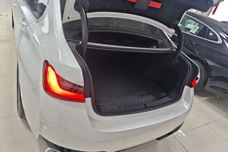 Used BMW i3 2025 eDrive 35 L
