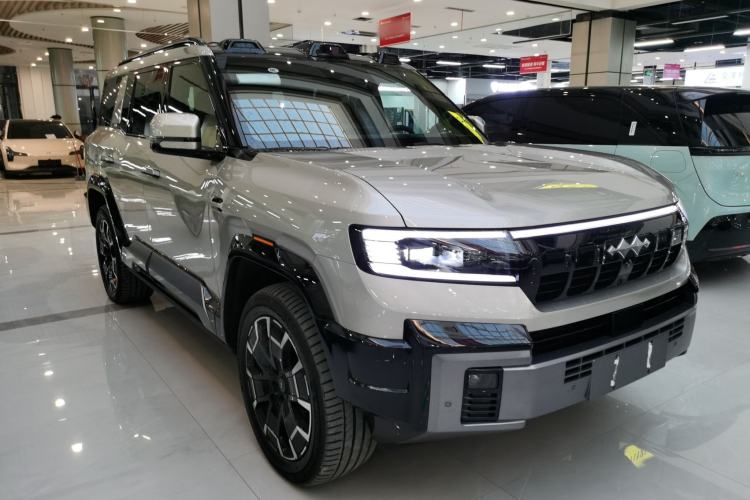 Used Formula Leopard 8 2025 Smart & Brave Flagship Edition 7 Seats