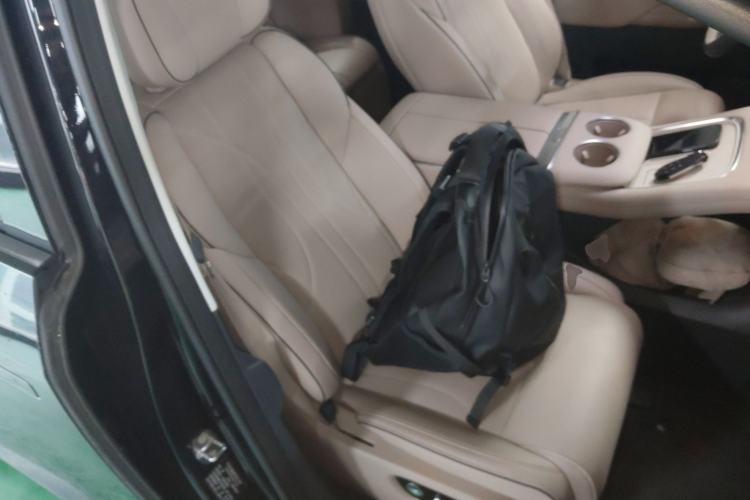 Used XPeng X9 2025 740 Ultra-Long Range Max
