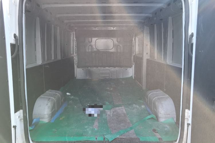 Used SRM New Energy E3L 2025 Ningde 41.86kWh 305KM Practical Van Trunk