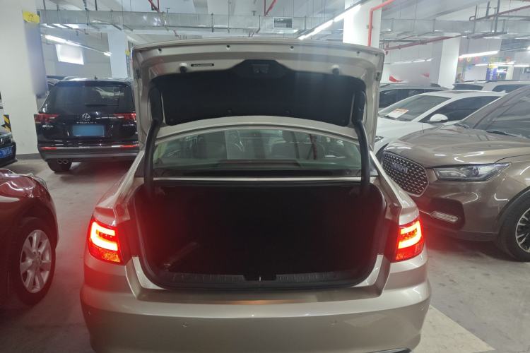 Used Geely Auto Emgrand GL 2017 1.8L Manual Elite Model Trunk