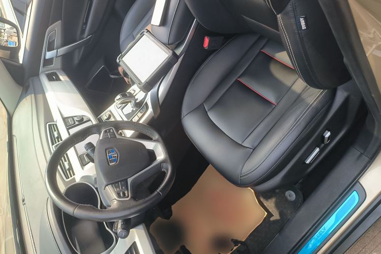 Used Geely Auto Emgrand X7 Sport 2020 1.8TD DCT Two-Wheel Drive Smart Connect 4G-Enabled Version
