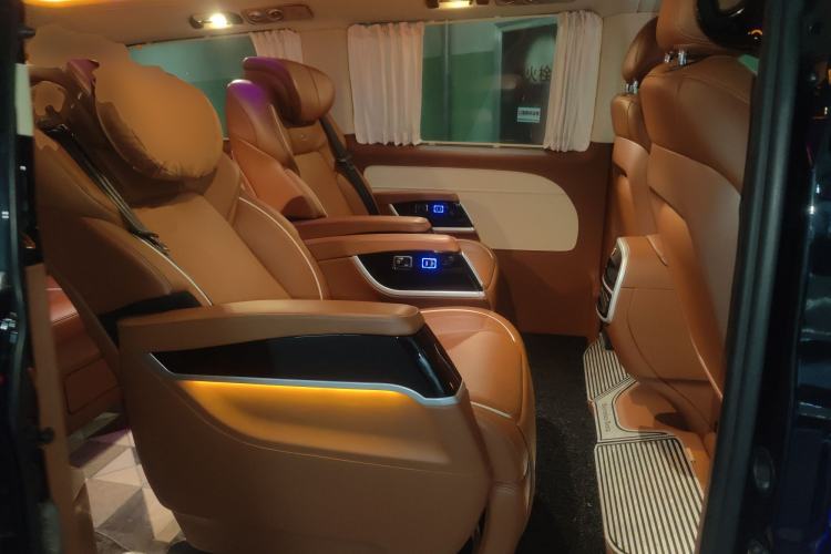 Used Mercedes-Benz Vito 2021 2.0T Elite Version 7 Seats