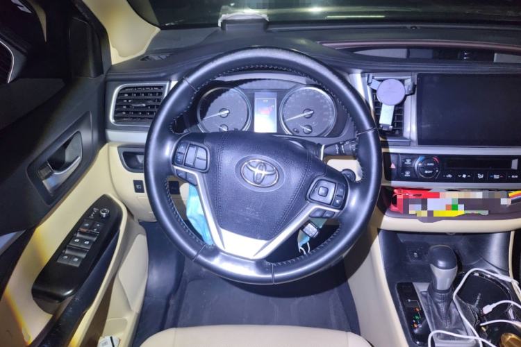 Used Toyota Highlander 2018 2.0T Four-Wheel Drive Luxury Edition 7 Seats China V Emission Standard