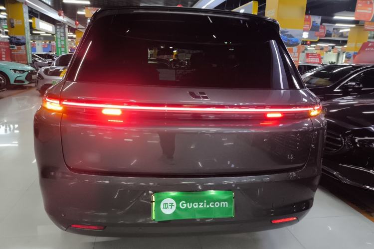 Used Li Auto L8 2023 Pro Model
