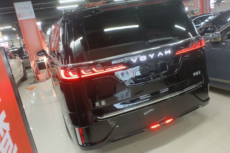 Used VOYAH Dream 2025 PHEV Four-Wheel-Drive Flagship Version – Qiankun Edition Rear Left 45 Deg