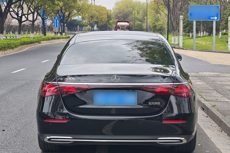 Used Mercedes-Benz E-Class 2025 E 300 L Luxury Model Exterior 5