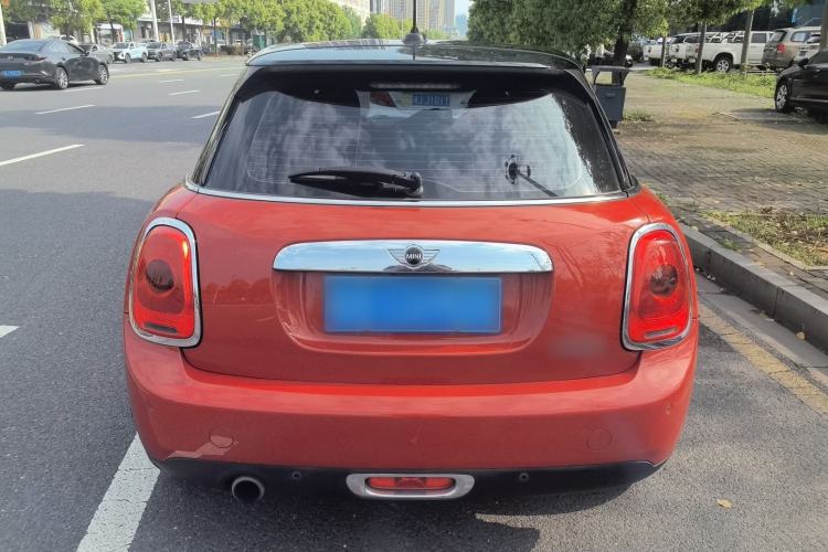 Used MINI 2016 1.5T COOPER Five-Door Edition Rear