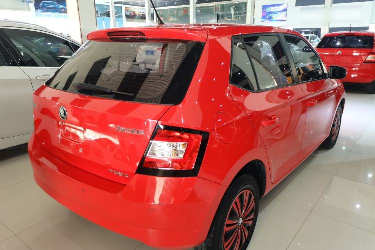 Used Skoda Fabia 2015 1.4L Automatic Front-Drive Model