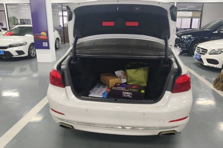 Used BMW 5 Series 2019 525Li Luxury Package
