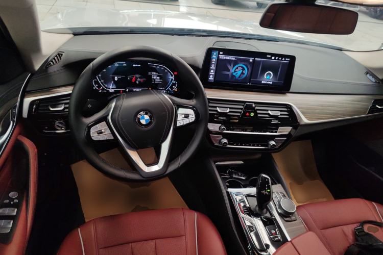 Used BMW 5 Series New Energy 2021 535Le Luxury Package
