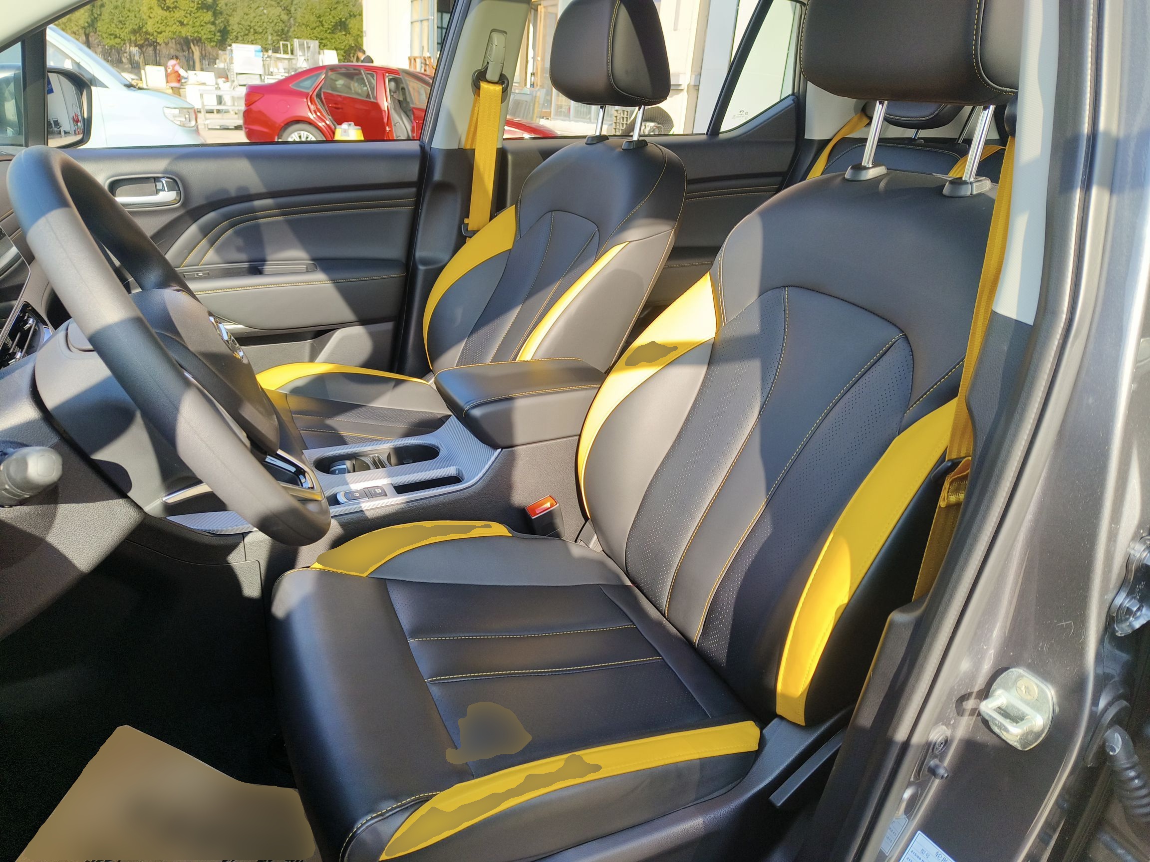 Переднее сиденье в автомобиле