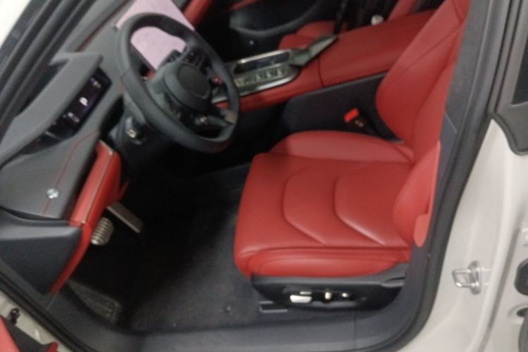 Used Xiaomi Auto SU7 2024 Four-Wheel Drive Ultra-Long Range Advanced Intelligent Driving Max Edition Left Front Seat