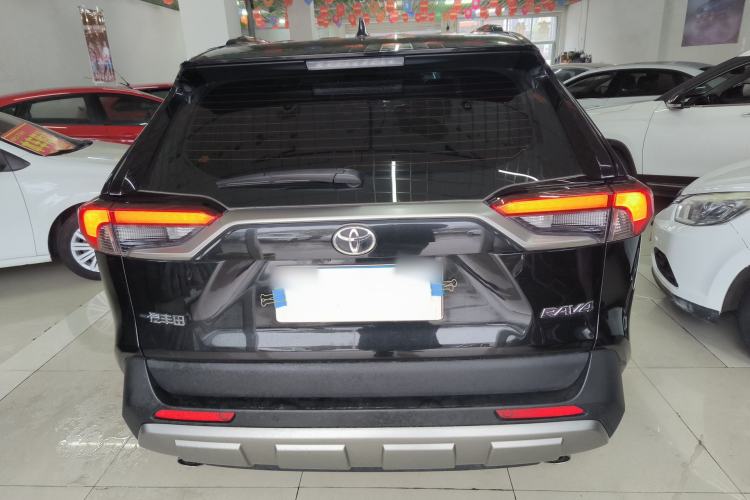 Used Toyota RAV4 2024 2.0L CVT Two-Wheel Drive Fashion Plus Edition
