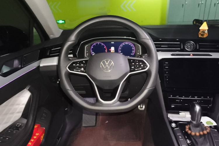 Used Volkswagen Magotan 2023 2 Million Units Commemorative Edition 330TSI DSG Luxury Version Steering Wheel