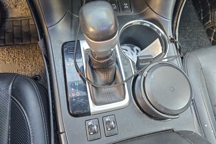 Used Toyota Highlander 2017 2.0T Four-Wheel Drive Luxury Edition 7 Seats Gear Lever