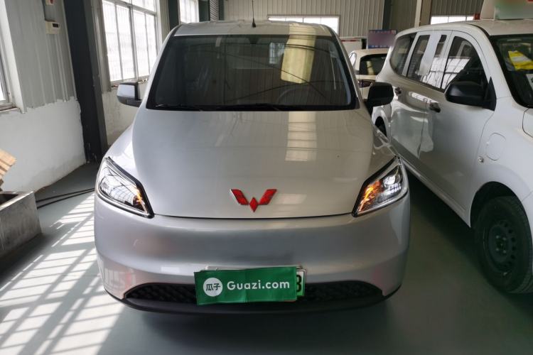Used Wuling Hongguang New Energy 2024 All-Electric Model 300KM Standard Version Front