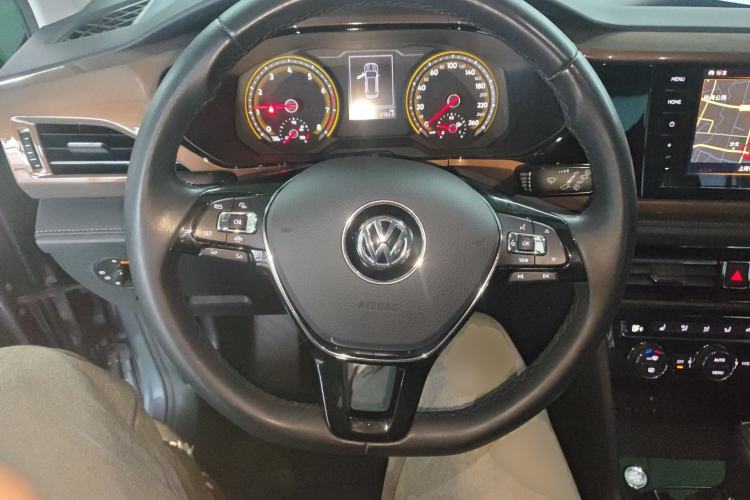 Used Volkswagen Tharu 2020 280TSI Two-Wheel Drive Luxury Plus Version China VI Standard Steering Wheel