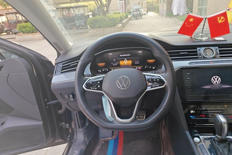 Used Volkswagen Magotan 2023 2 Million Units Limited Edition 330TSI DSG Leading Version Steering Wheel