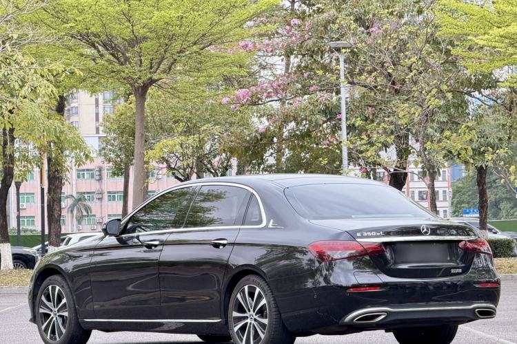 Used Mercedes-Benz E-Class New Energy 2022 Facelift E 350 e L Plug-in Hybrid Sedan Exterior 3