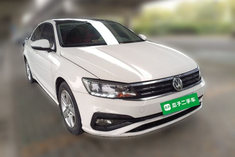 Used Volkswagen Lamando 2021 230TSI DSG Fashion Edition Front Right 45 Deg