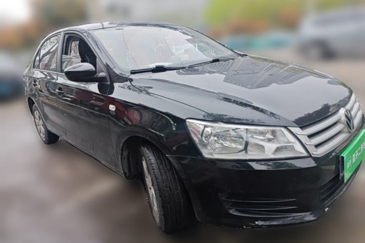 Used Volkswagen Santana 2015 1.6L Automatic Fashion Edition Front Right 45 Deg