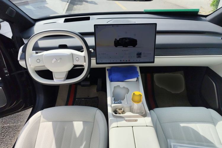 Used ONVO L60 2024 60 kWh Rear-Drive Version