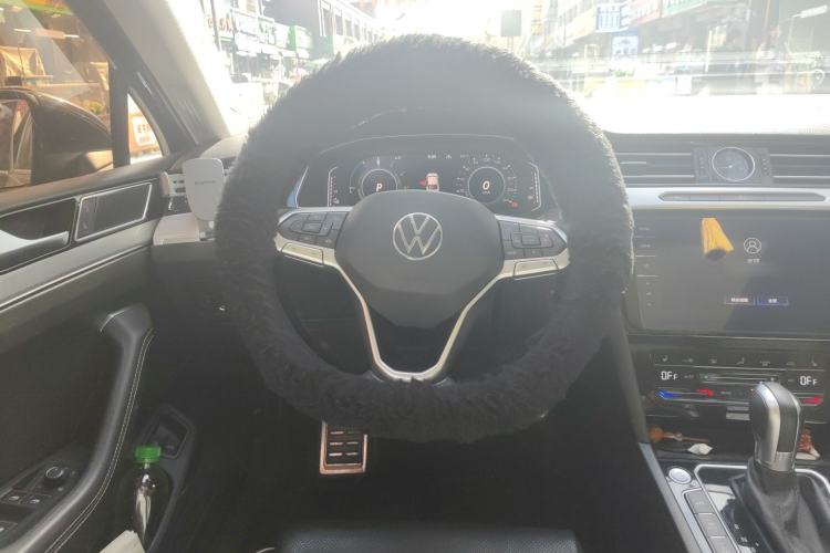 Used Volkswagen Magotan GTE Plug-in Hybrid 2022 GTE Luxury Model Steering Wheel