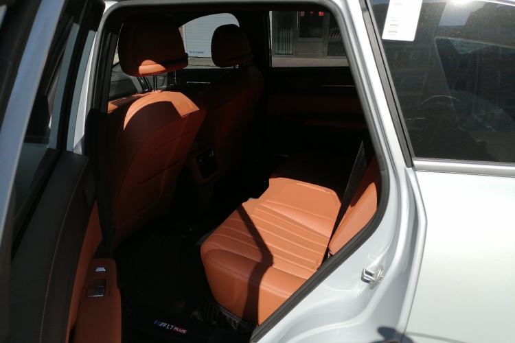 Used JETOUR Shanhai L7 Plus 2025 Model 220km Elite Edition, 5 Seats Left Rear Seat