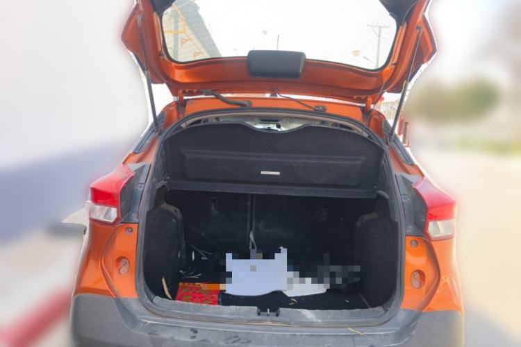 Used Nissan Kicks 2017 1.5L Manual Cool Dynamic Edition Trunk