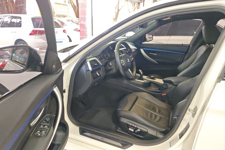 Used BMW 3 Series 2018 320i M Sport Package Driver Seat