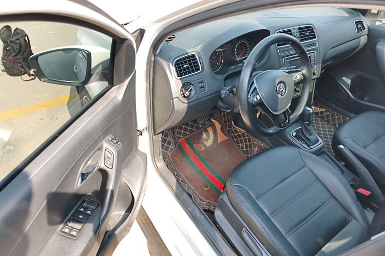 Used Volkswagen Polo 2016 1.6L Automatic Comfort Model