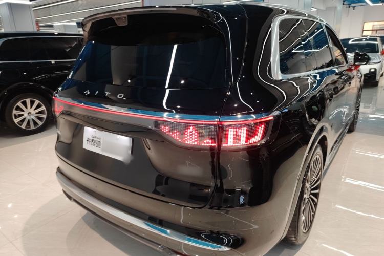 Used Hima AITO M8 2025 Extended-Range Ultra Version 53.4 kWh 6-Seater Edition
