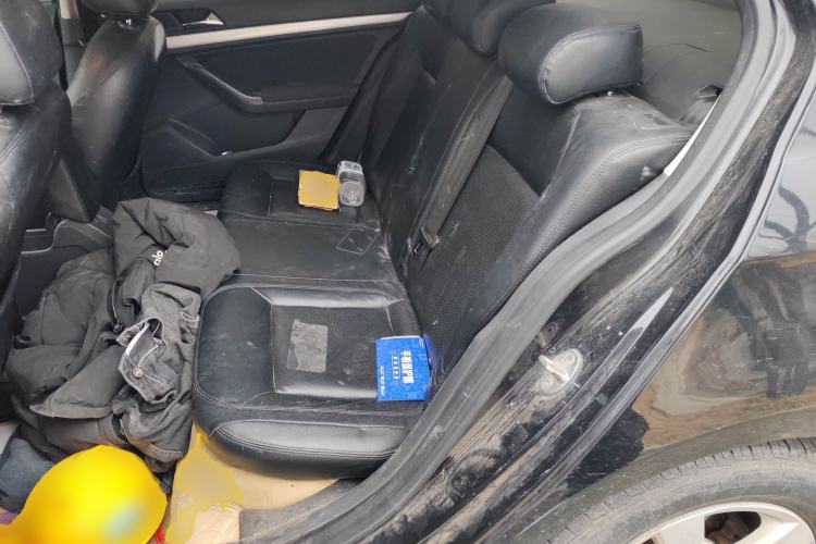 Used Volkswagen Lavida 2015 1.6L Manual Fashion Edition
