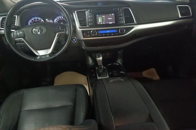 Used Toyota Highlander 2018 2.0T Four-Wheel Drive Luxury Version 7 Seats China VI Standard
