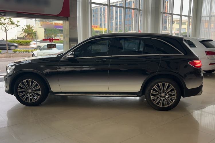 Used Mercedes-Benz GLC 2016 GLC 200 4MATIC Exterior 4