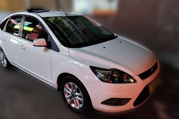 Used Ford Focus 2013 Hatchback Classic 1.8L Automatic Base Model
