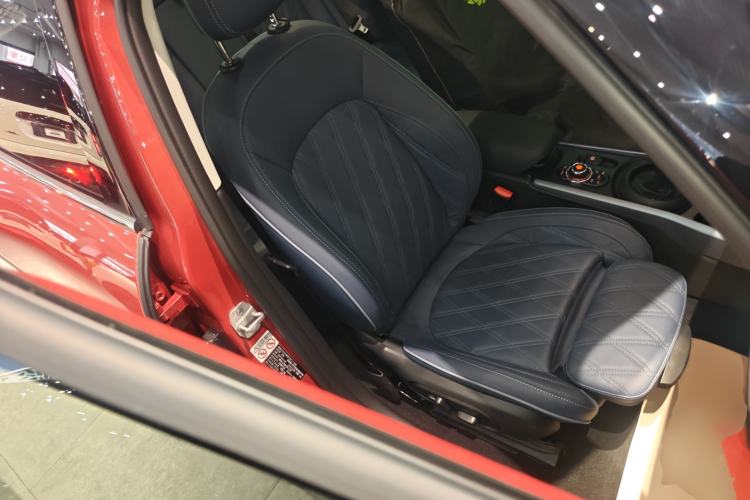 Used MINI Clubman 2021 1.5T COOPER Connoisseur Right Front Seat