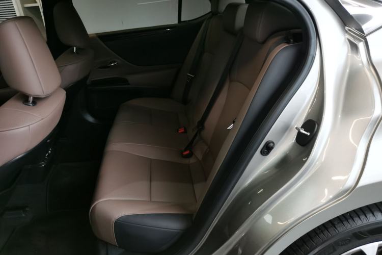 Used Lexus ES 2021 200 Excellence Edition