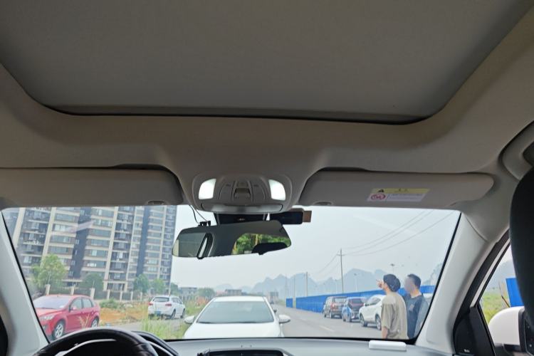 Used Baojun 530 2021 Global Car Anniversary Edition 1.5T CVT Prestige Connected Model 6 Seats Headliner