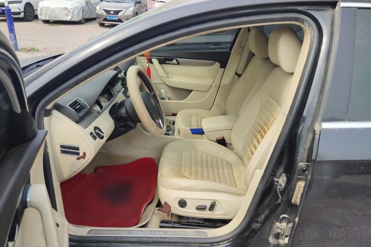 Used Volkswagen Magotan 2012 Revised 1.8TSI Luxury Version Left Front Seat