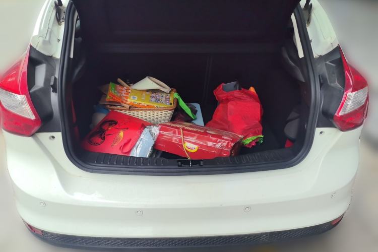 Used Ford Focus 2012 Hatchback 1.6L Automatic Comfort Model Trunk