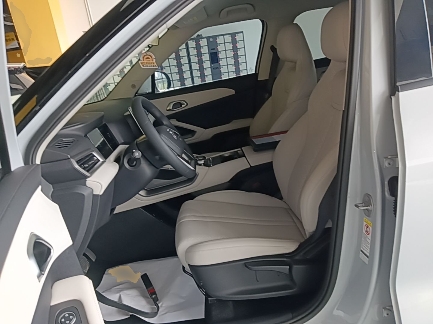 BYD Yuan UP 2024 401 km Active Version — снимка 17