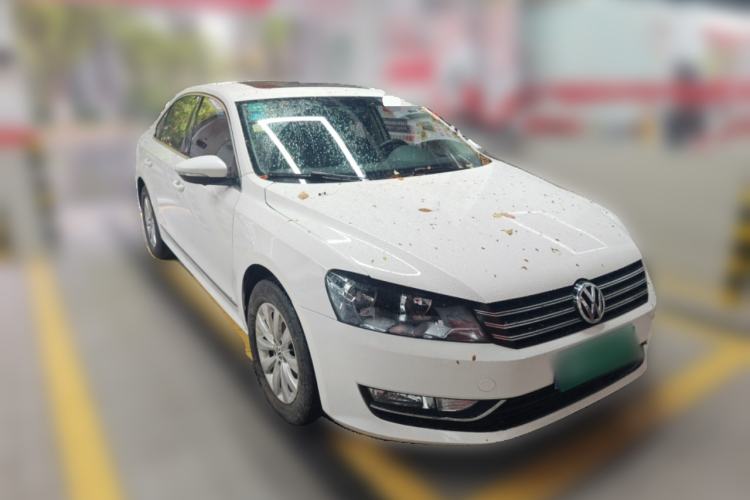 Used Volkswagen Passat 2014 1.8TSI DSG Prestige Edition Front Right 45 Deg