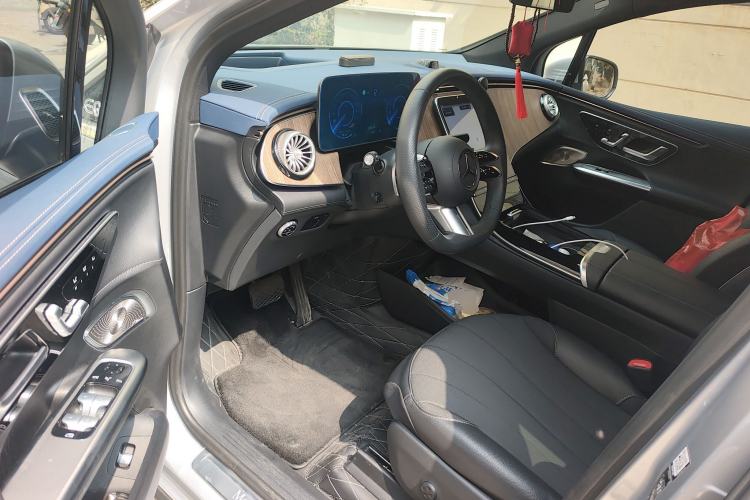 Used Mercedes-Benz EQE SUV 2023 350 4MATIC Luxury Edition Driver Seat