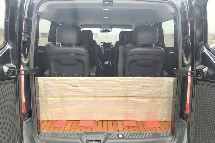 Used Ford Transit 2019 2.0T Gasoline Automatic Multi-Function Commercial Vehicle Short Wheelbase Low Roof 6-Seater China VI Standard
