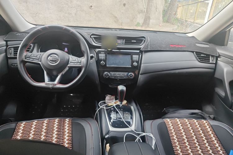 Used Nissan X-Trail 2017 2.0L CVT Comfort Edition 2WD Center Console