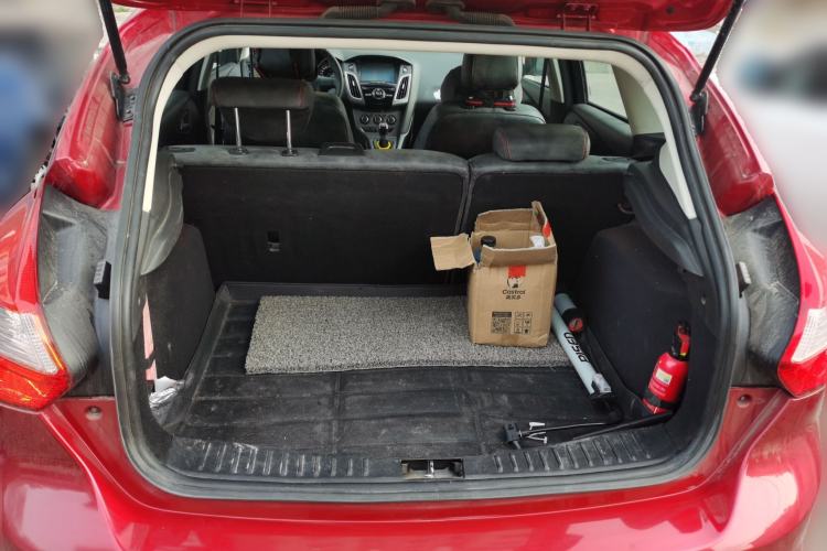 Used Ford Focus 2012 Hatchback 1.6L Manual Comfort Model Trunk