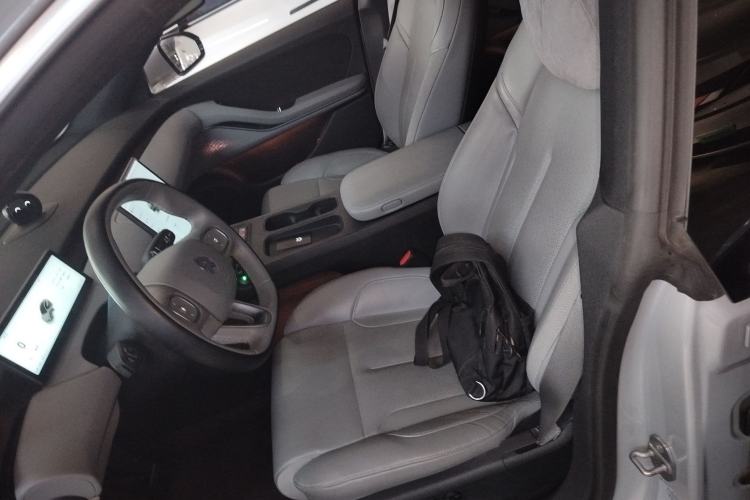 Used Nio ET5 2022 75 kWh Left Front Seat